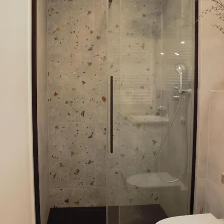 Na Skarpie - Niegocinska 2, Вилкасы